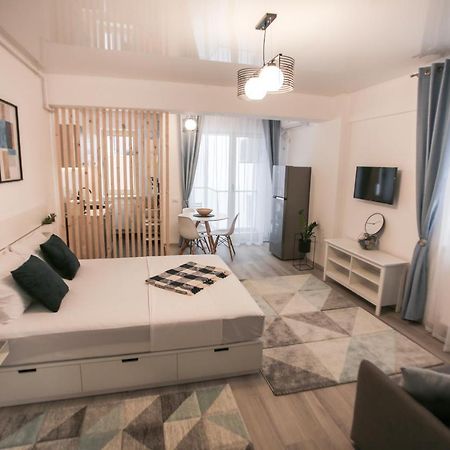 Premium Studios Mamaia Nord - Marea La 50M นาโวดาริ ภายนอก รูปภาพ