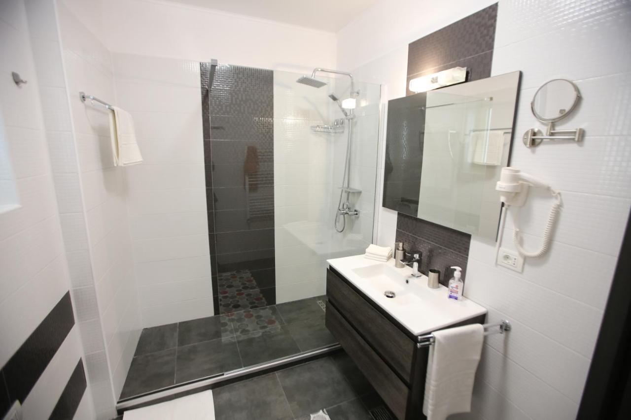Premium Studios Mamaia Nord - Marea La 50M นาโวดาริ ภายนอก รูปภาพ