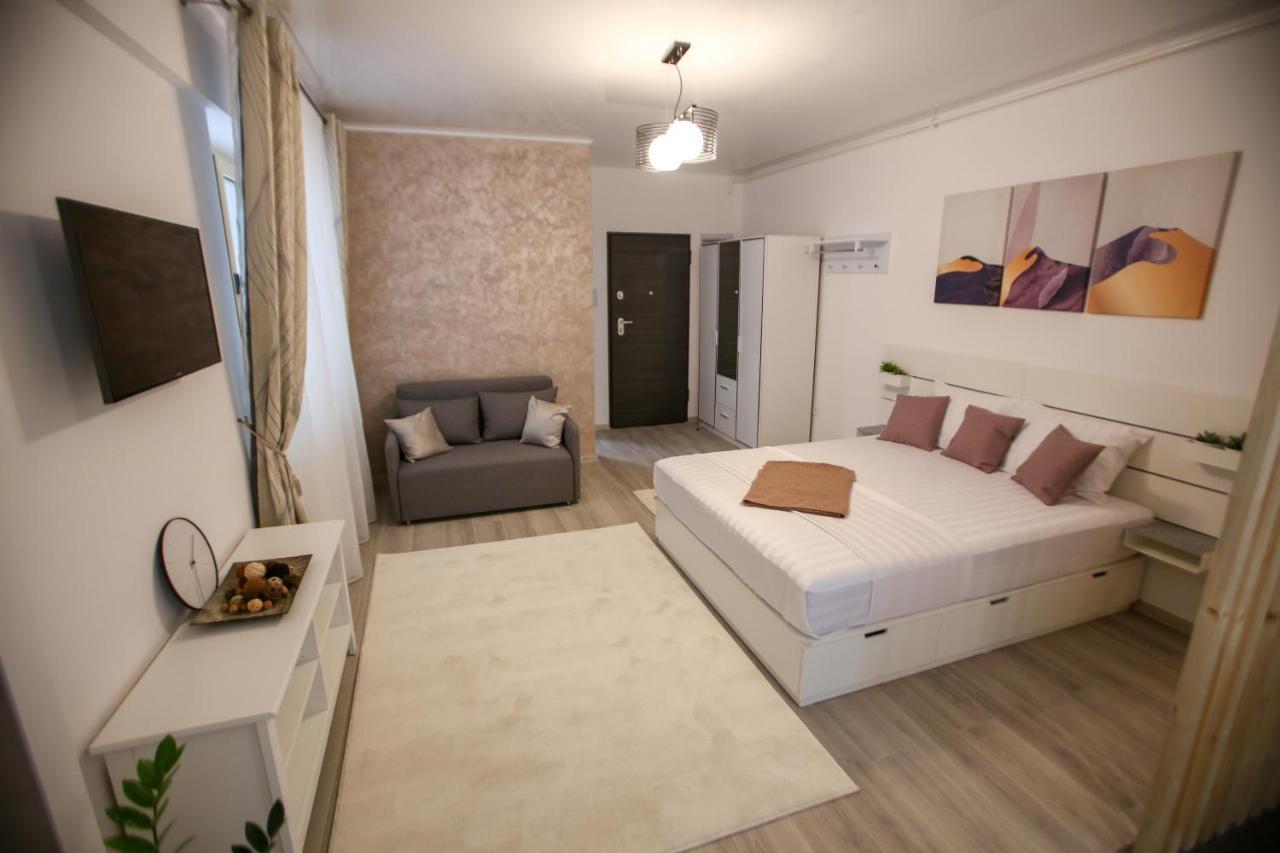 Premium Studios Mamaia Nord - Marea La 50M นาโวดาริ ภายนอก รูปภาพ