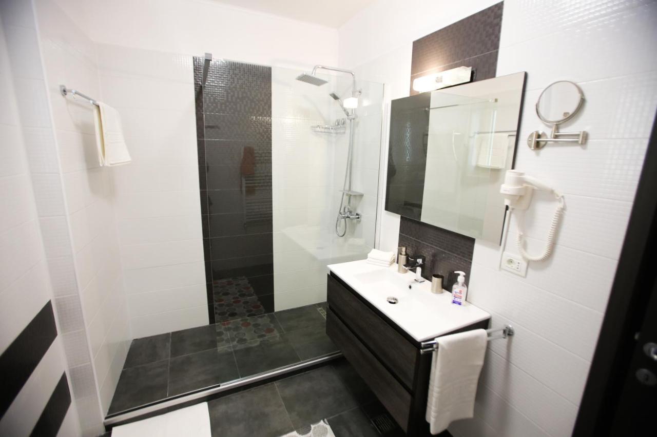 Premium Studios Mamaia Nord - Marea La 50M นาโวดาริ ภายนอก รูปภาพ