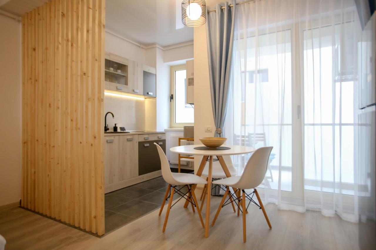Premium Studios Mamaia Nord - Marea La 50M นาโวดาริ ภายนอก รูปภาพ